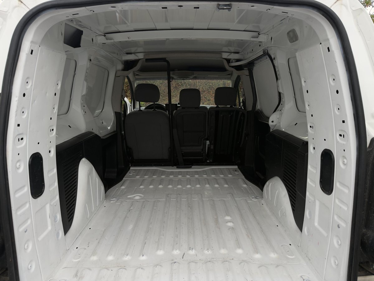Peugeot Partner 1.6 BlueHDi 100 ch L2 Long blanc, Armada Automobiles Pithiviers